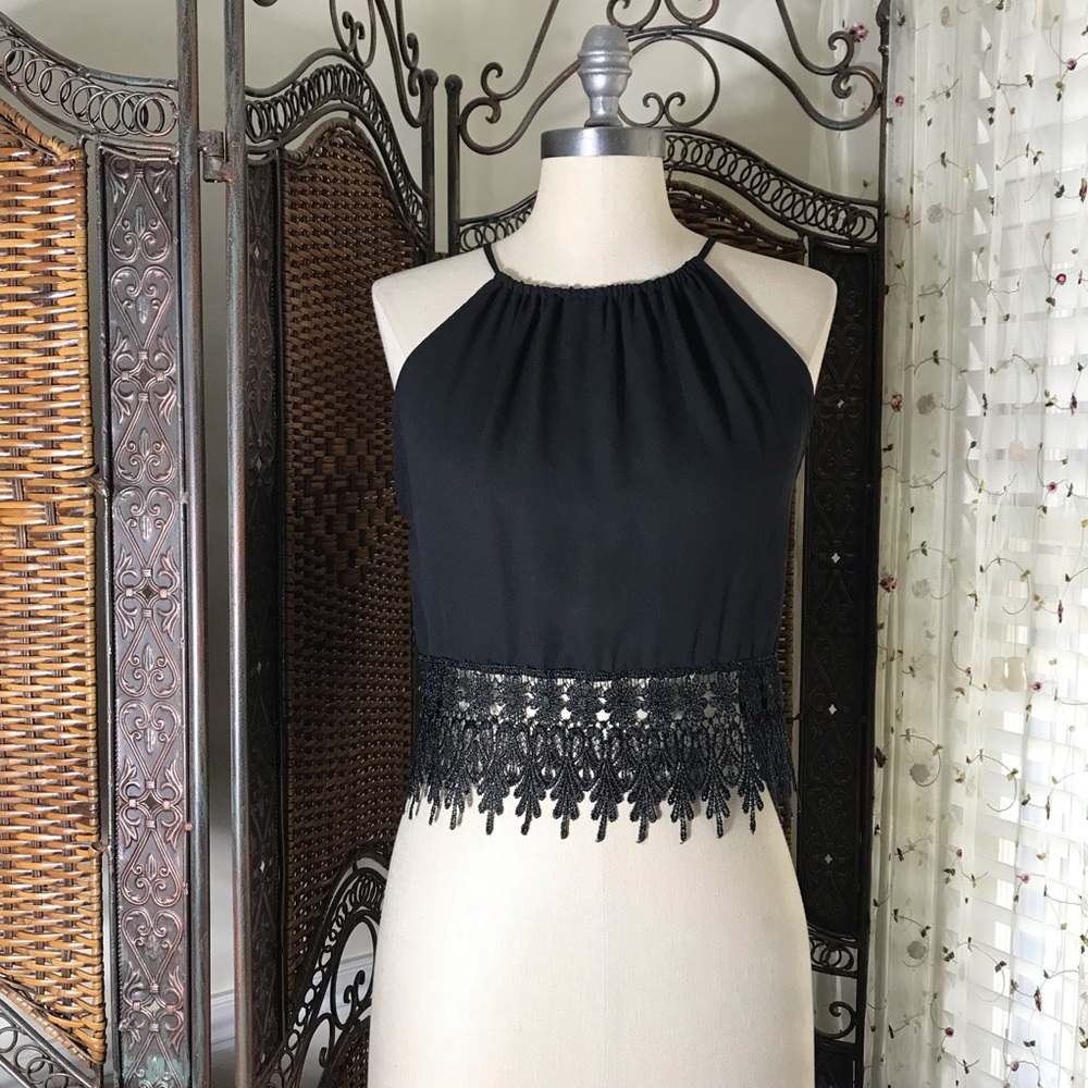 Staring at Stars Anthropologie Black Crochet-Lace Halter Crop Top